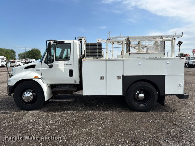 image for item EG9248 2008 International 4300 utility / service truck