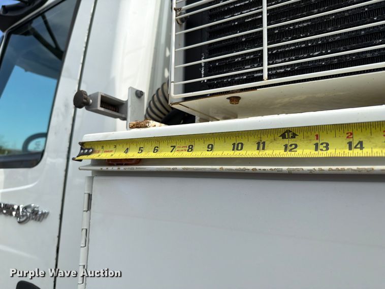image for item EG9248 2008 International 4300 utility / service truck