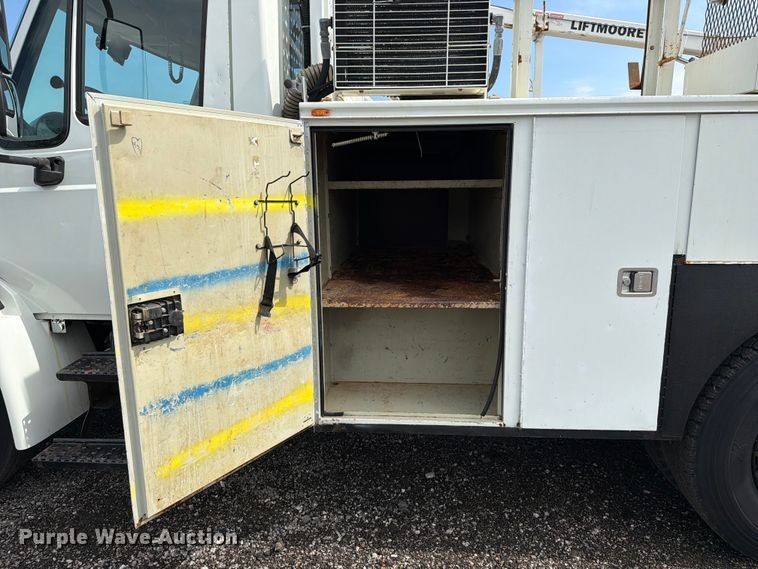 image for item EG9248 2008 International 4300 utility / service truck