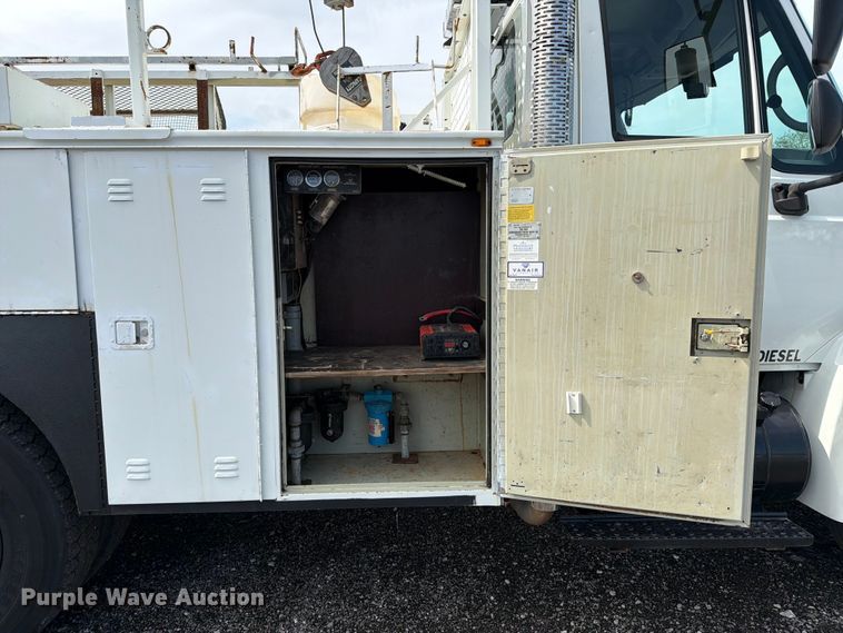 image for item EG9248 2008 International 4300 utility / service truck