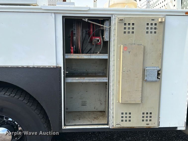 image for item EG9248 2008 International 4300 utility / service truck