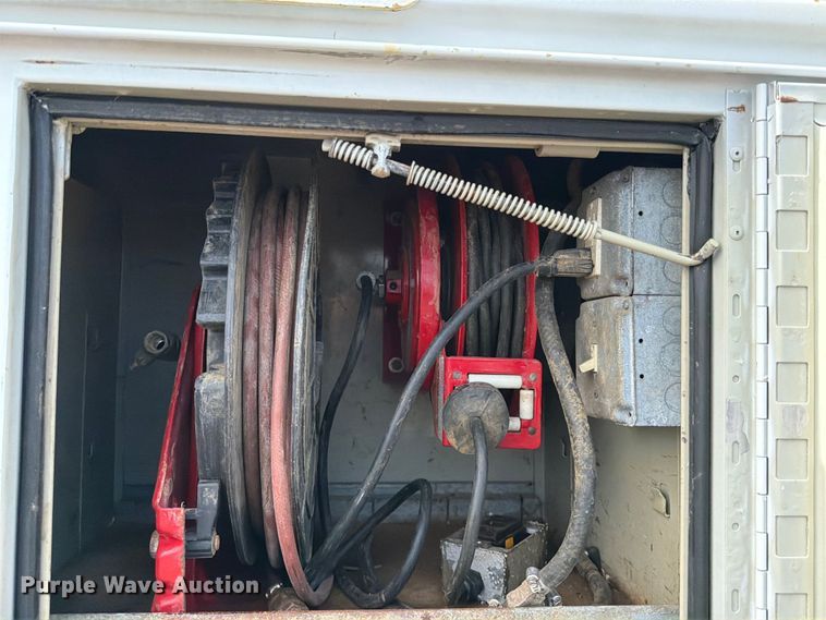 image for item EG9248 2008 International 4300 utility / service truck
