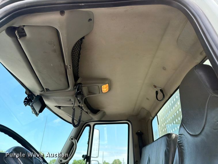 image for item EG9248 2008 International 4300 utility / service truck