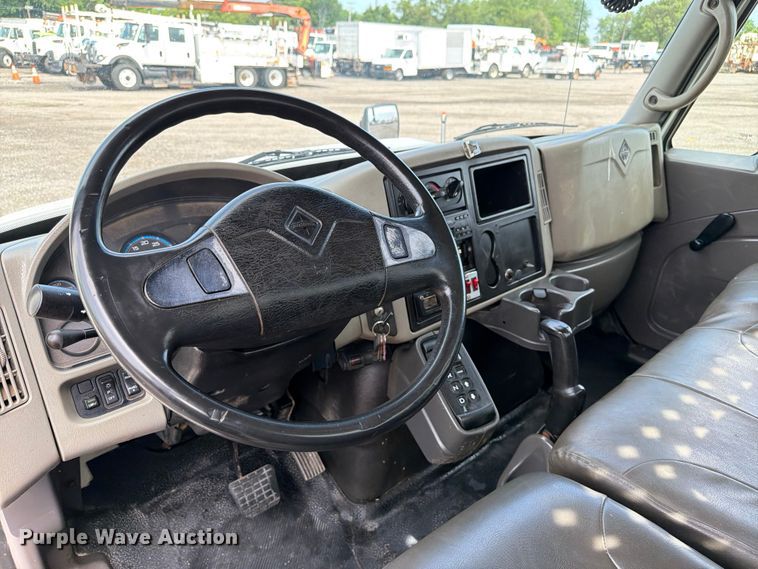 image for item EG9248 2008 International 4300 utility / service truck