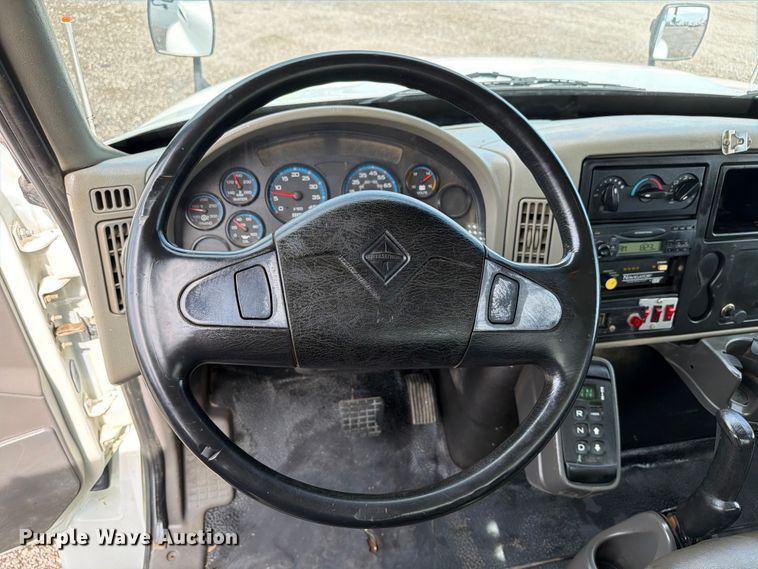 image for item EG9248 2008 International 4300 utility / service truck