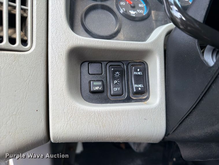 image for item EG9248 2008 International 4300 utility / service truck