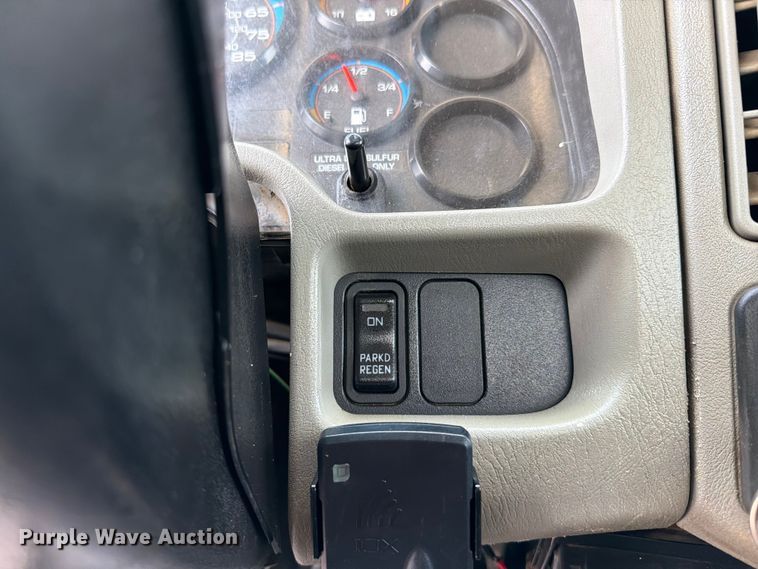 image for item EG9248 2008 International 4300 utility / service truck