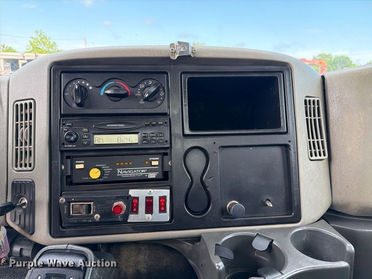 image for item EG9248 2008 International 4300 utility / service truck