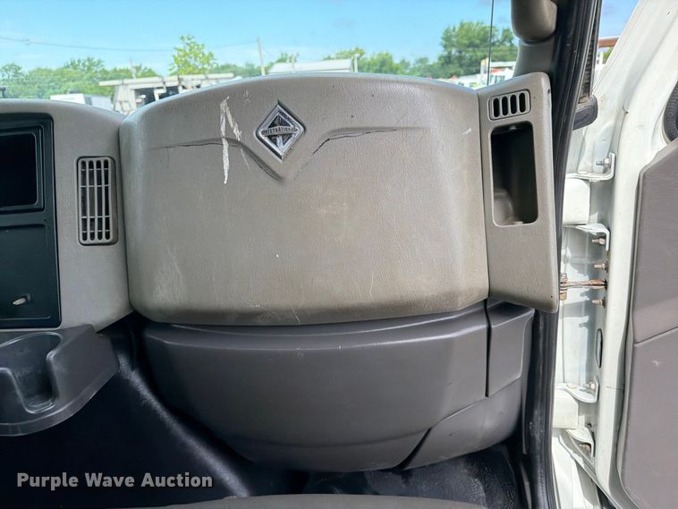 image for item EG9248 2008 International 4300 utility / service truck