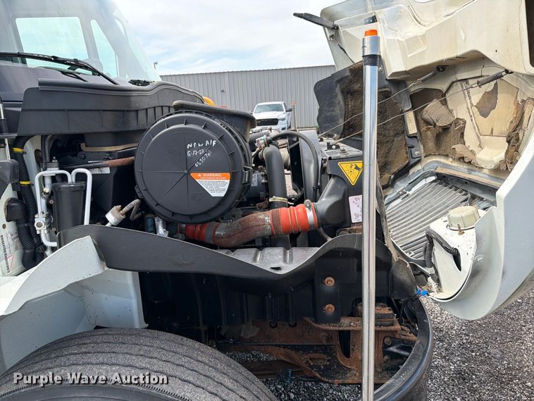 image for item EG9248 2008 International 4300 utility / service truck