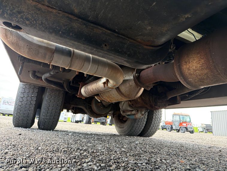 image for item EG9248 2008 International 4300 utility / service truck