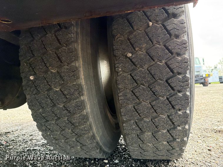 image for item EG9248 2008 International 4300 utility / service truck