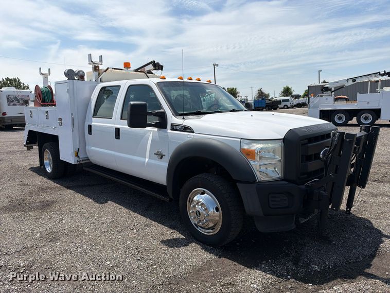 image for item EG9249 2015 Ford F550 Super Duty Crew Cab utility / service truck