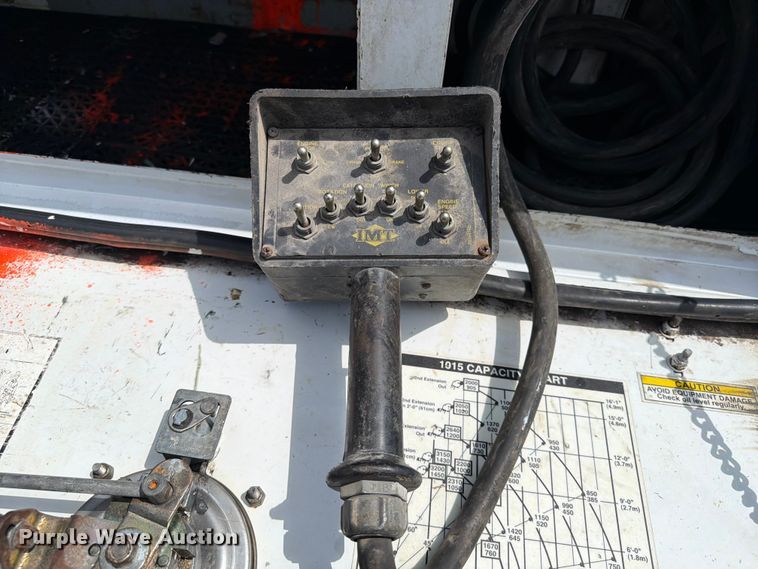 image for item EG9249 2015 Ford F550 Super Duty Crew Cab utility / service truck