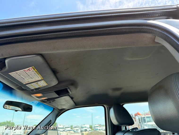 image for item EG9249 2015 Ford F550 Super Duty Crew Cab utility / service truck