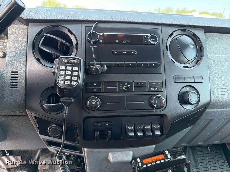 image for item EG9249 2015 Ford F550 Super Duty Crew Cab utility / service truck