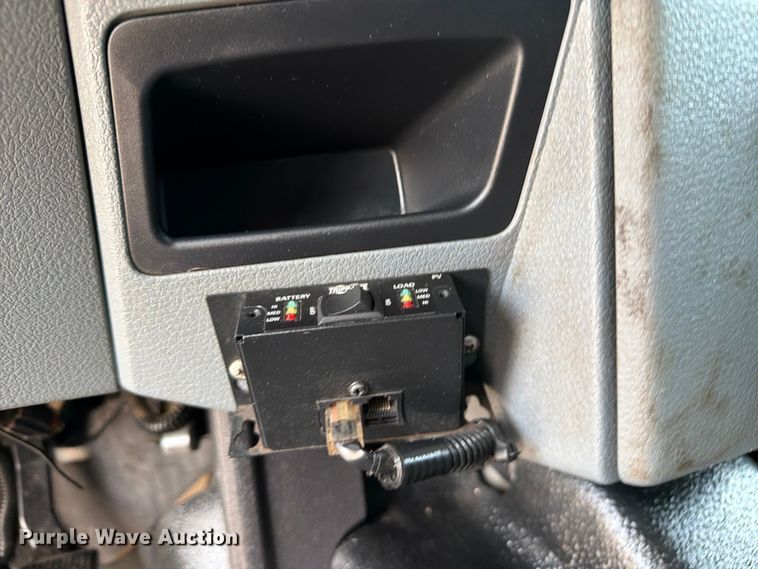 image for item EG9249 2015 Ford F550 Super Duty Crew Cab utility / service truck