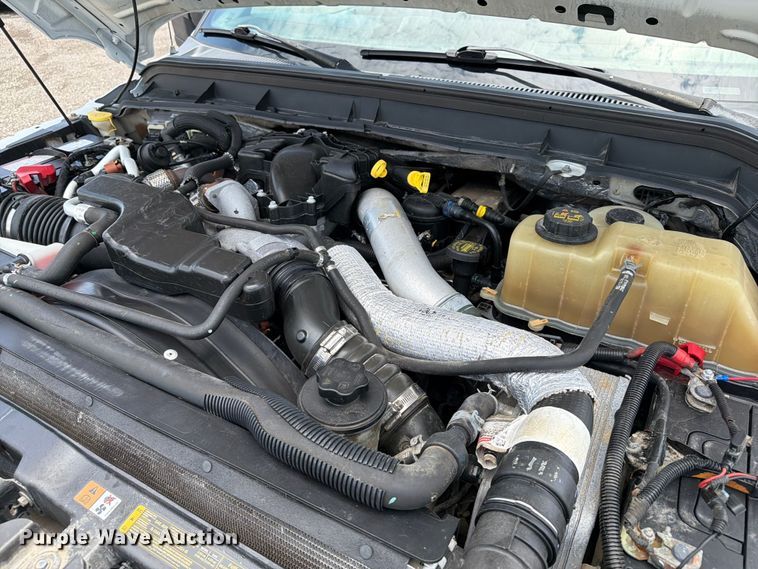 image for item EG9249 2015 Ford F550 Super Duty Crew Cab utility / service truck