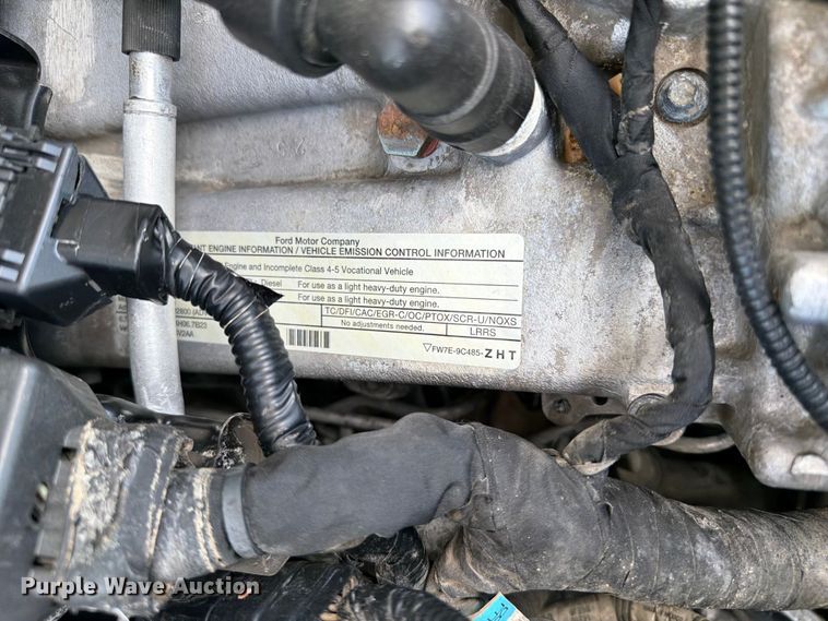 image for item EG9249 2015 Ford F550 Super Duty Crew Cab utility / service truck