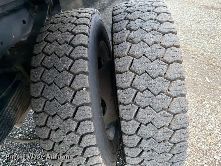 image for item EG9249 2015 Ford F550 Super Duty Crew Cab utility / service truck