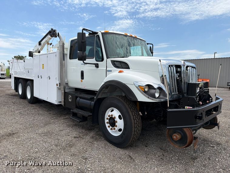 image for item EG9250 2009 International 7500 Ext. Cab utility / service truck
