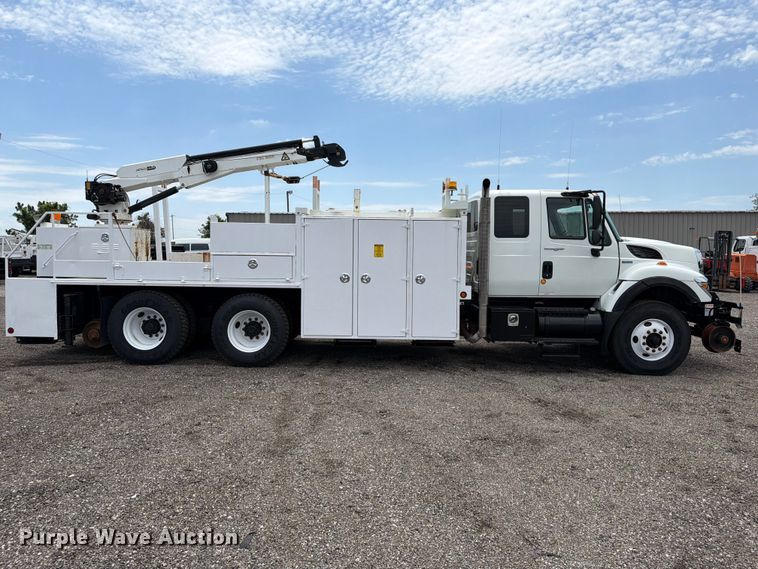 image for item EG9250 2009 International 7500 Ext. Cab utility / service truck