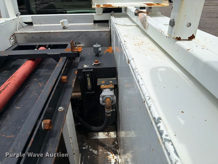 image for item EG9250 2009 International 7500 Ext. Cab utility / service truck
