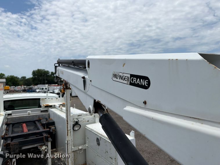 image for item EG9250 2009 International 7500 Ext. Cab utility / service truck