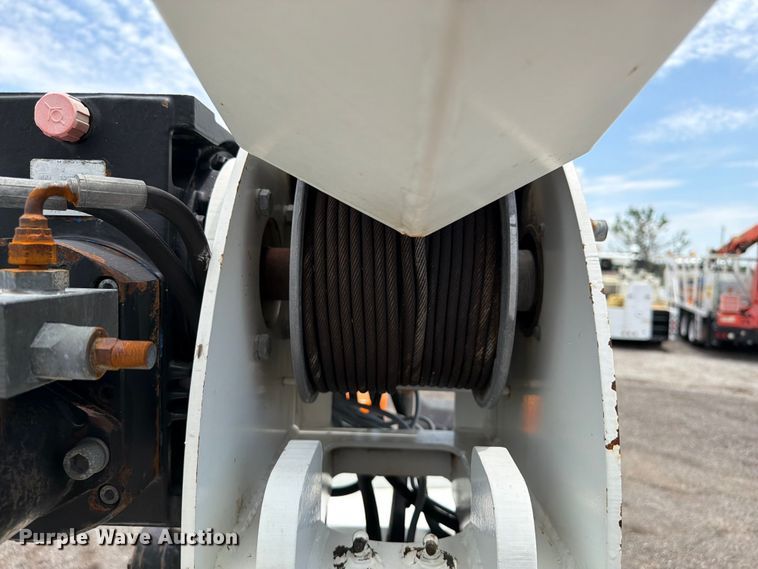 image for item EG9250 2009 International 7500 Ext. Cab utility / service truck