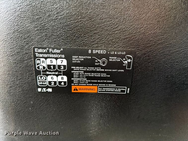 image for item EG9250 2009 International 7500 Ext. Cab utility / service truck