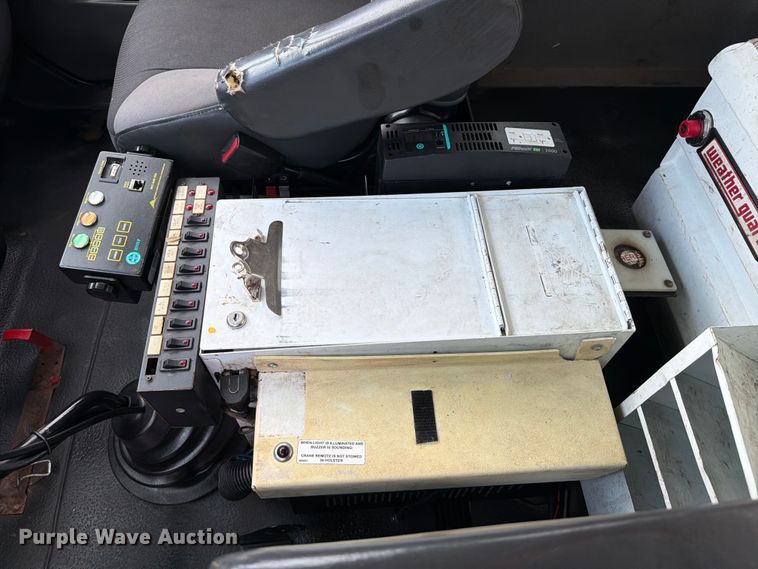 image for item EG9250 2009 International 7500 Ext. Cab utility / service truck