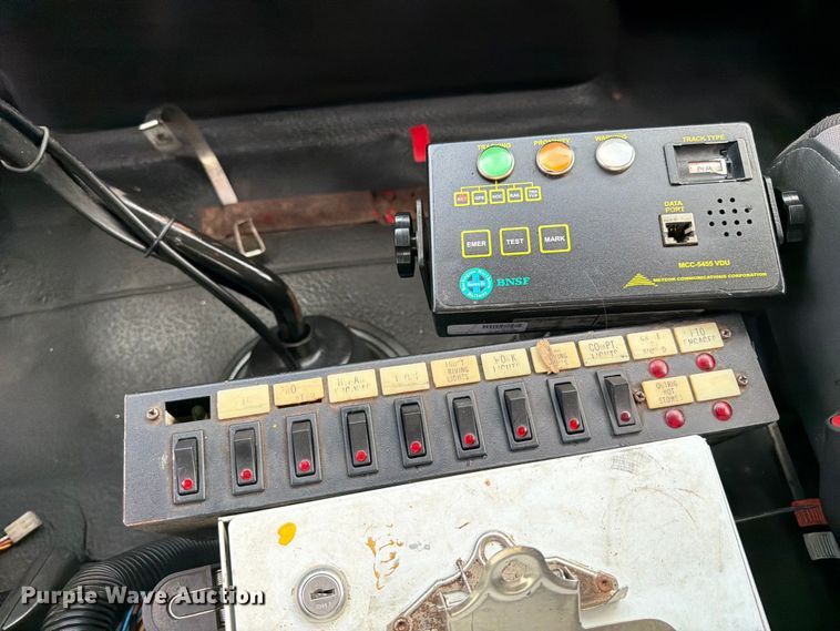 image for item EG9250 2009 International 7500 Ext. Cab utility / service truck