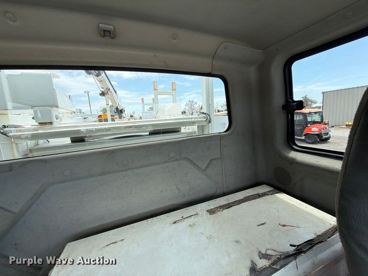 image for item EG9250 2009 International 7500 Ext. Cab utility / service truck