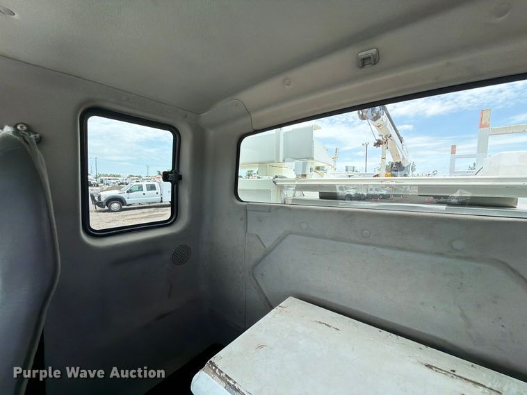 image for item EG9250 2009 International 7500 Ext. Cab utility / service truck