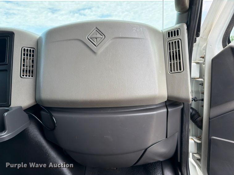 image for item EG9250 2009 International 7500 Ext. Cab utility / service truck