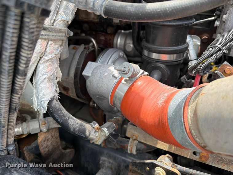 image for item EG9250 2009 International 7500 Ext. Cab utility / service truck