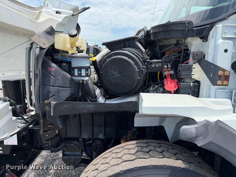 image for item EG9250 2009 International 7500 Ext. Cab utility / service truck