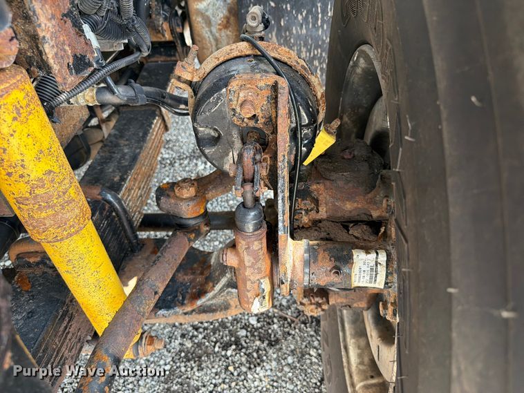 image for item EG9250 2009 International 7500 Ext. Cab utility / service truck