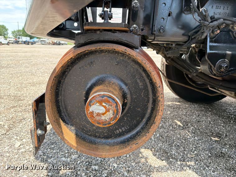 image for item EG9250 2009 International 7500 Ext. Cab utility / service truck