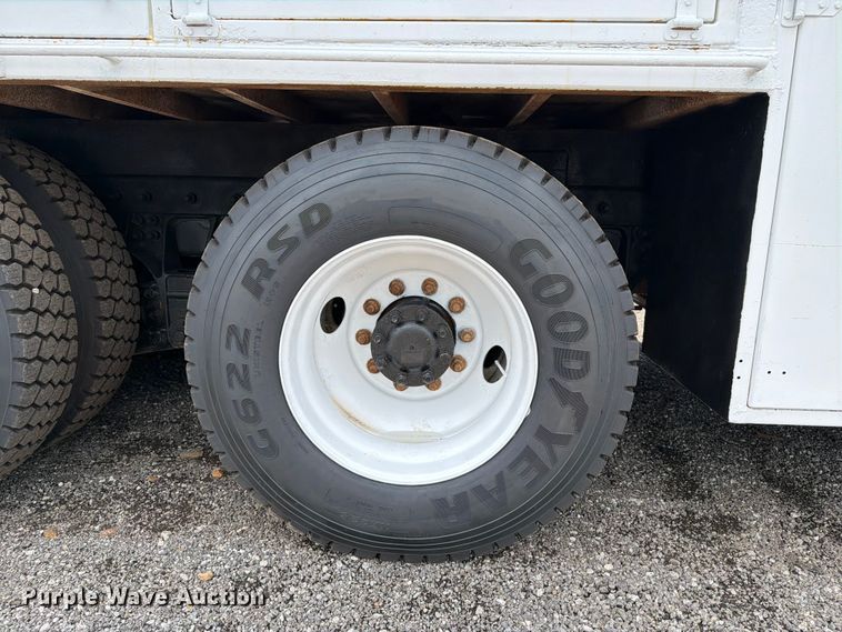 image for item EG9250 2009 International 7500 Ext. Cab utility / service truck