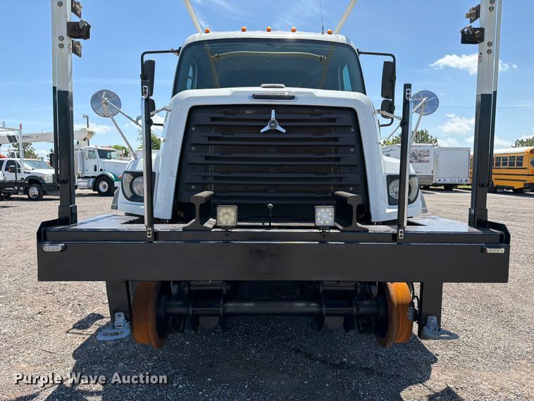 image for item EG9256 2013 Freightliner 108SD Crew Cab crane truck