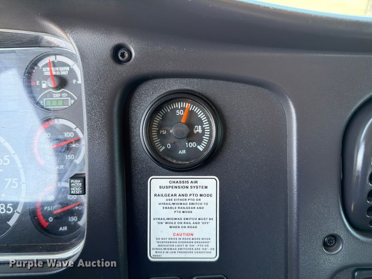image for item EG9256 2013 Freightliner 108SD Crew Cab crane truck