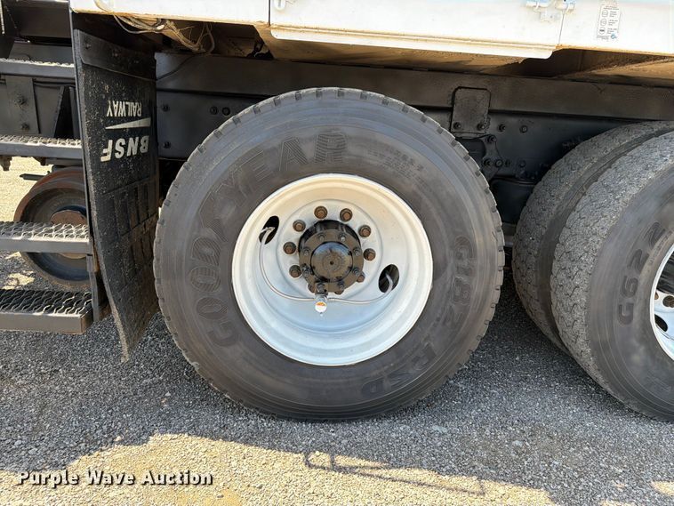 image for item EG9256 2013 Freightliner 108SD Crew Cab crane truck