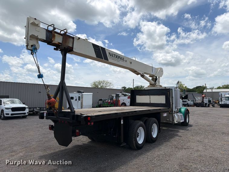 image for item EG9258 1997 Peterbilt 357 crane truck