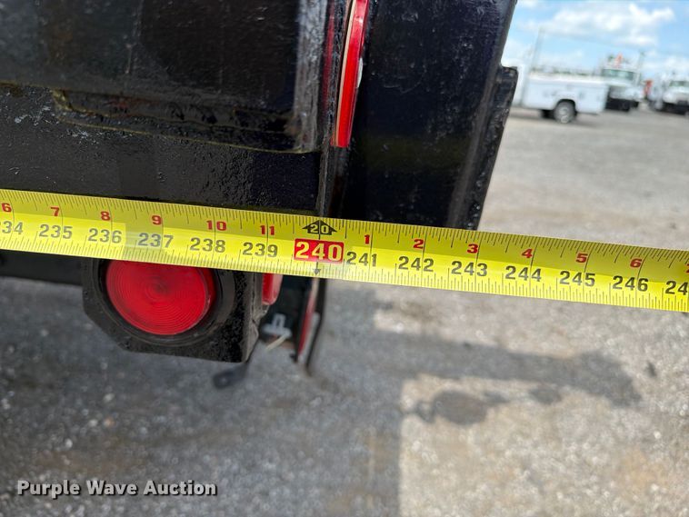 image for item EG9258 1997 Peterbilt 357 crane truck