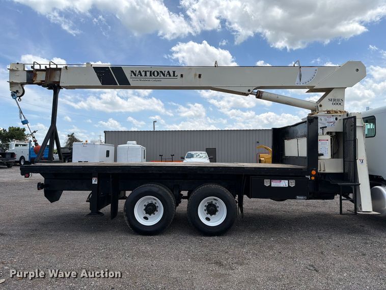 image for item EG9258 1997 Peterbilt 357 crane truck