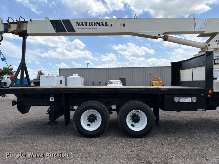 image for item EG9258 1997 Peterbilt 357 crane truck