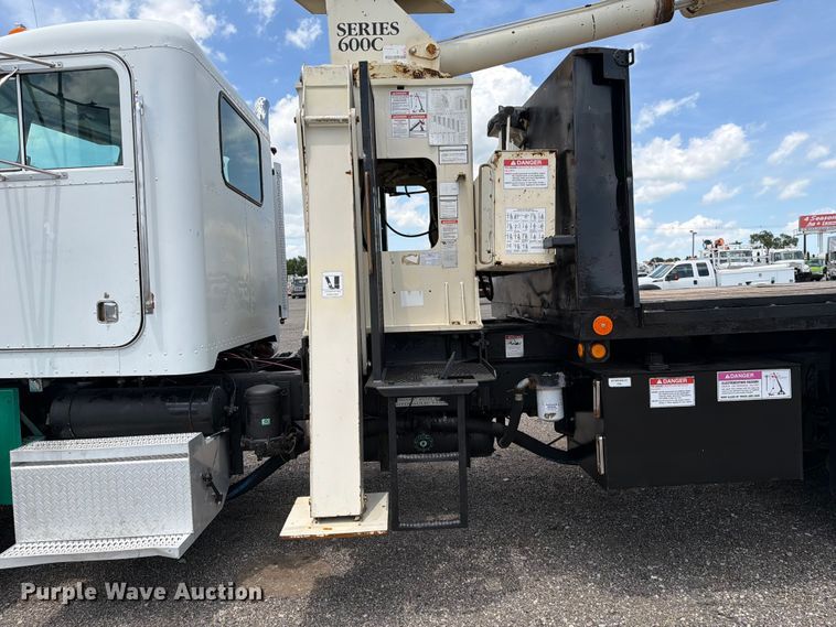 image for item EG9258 1997 Peterbilt 357 crane truck