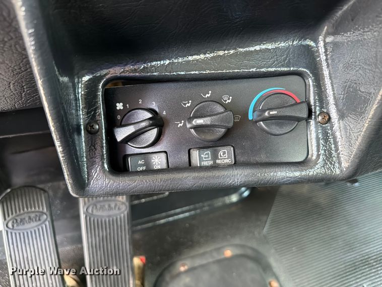 image for item EG9258 1997 Peterbilt 357 crane truck
