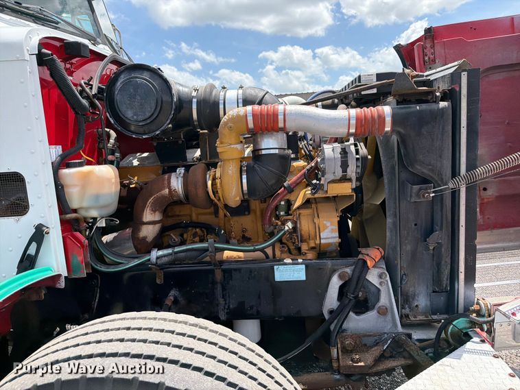 image for item EG9258 1997 Peterbilt 357 crane truck